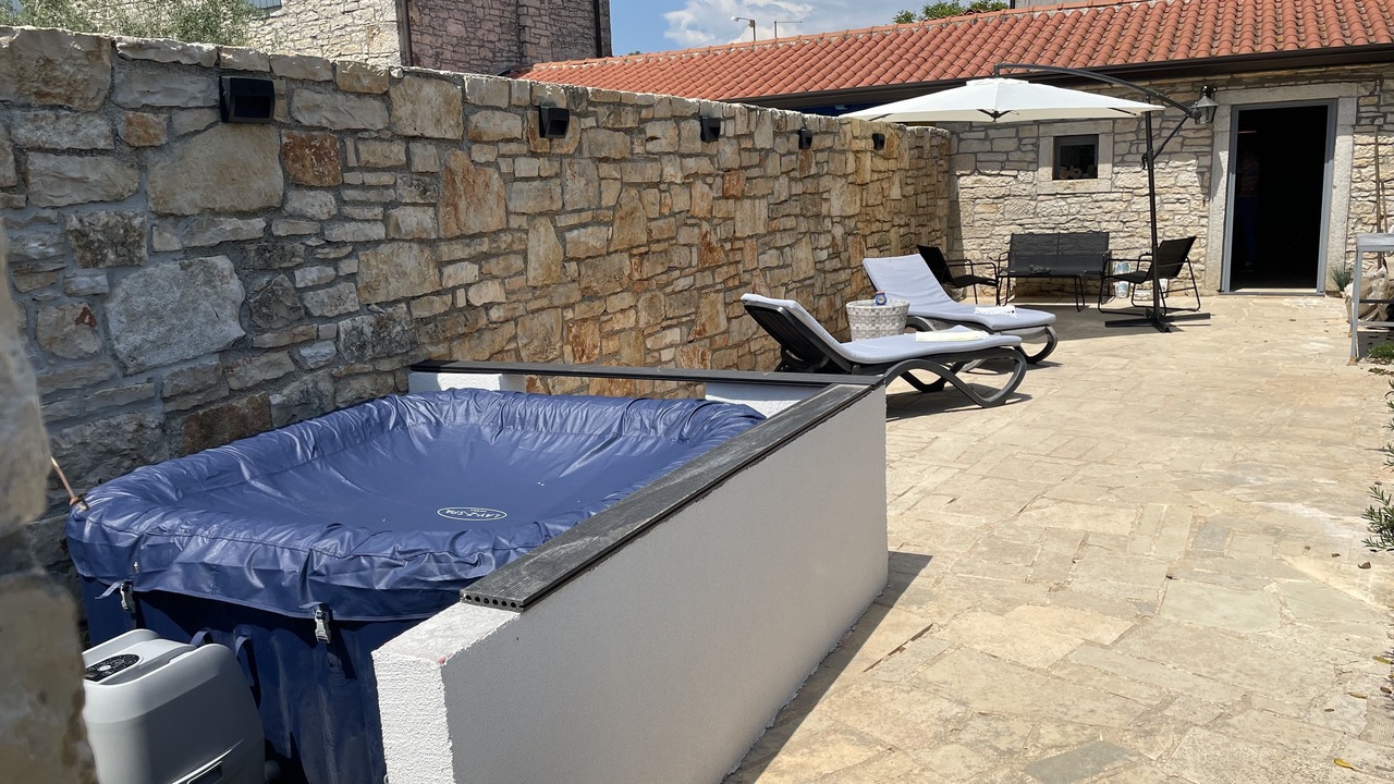 Photo of Patio Balcony in Stifanici