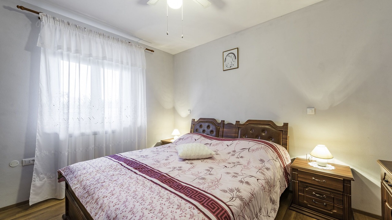 Photo of Bedroom in Tinjan