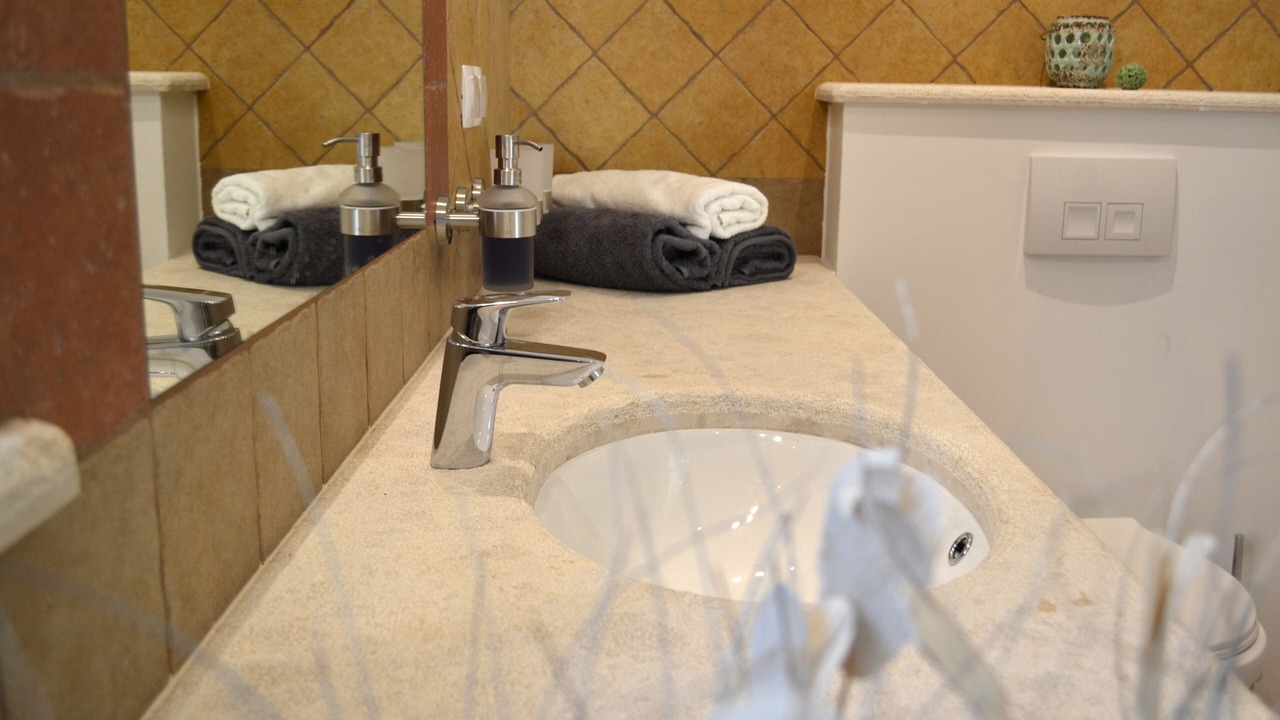 Photo of Bathroom in Tar