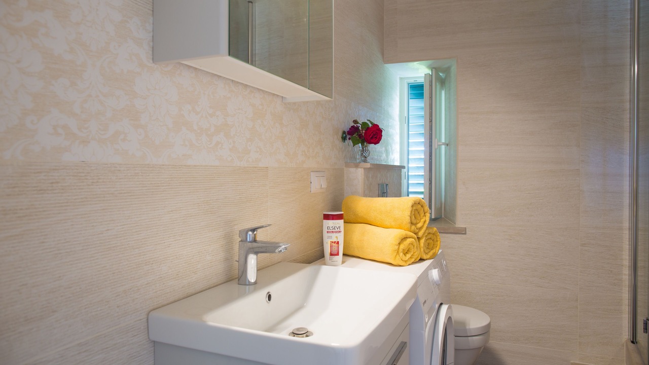 Photo of Bathroom in Cavtat Old Town