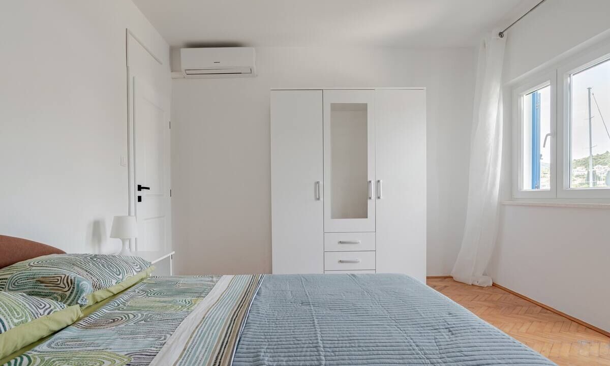 Photo of Bedroom in Marina