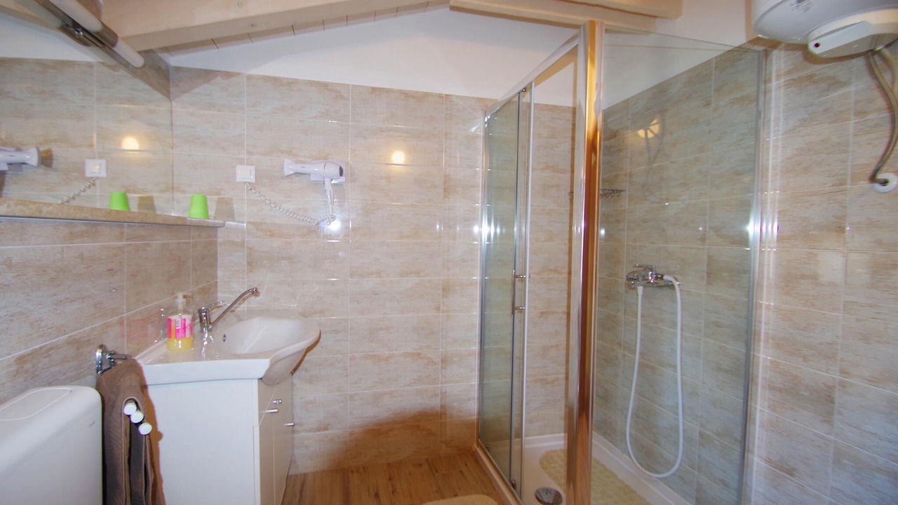 Photo of Bathroom in Kavran