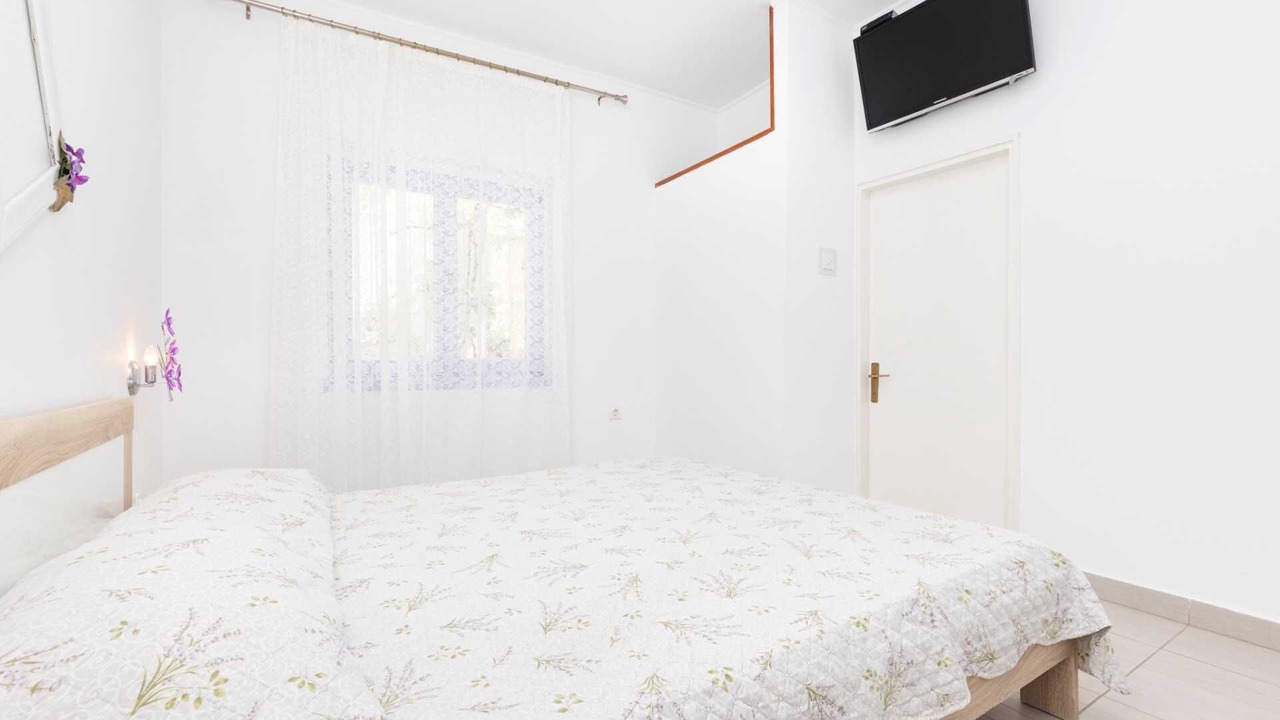 Photo of Bedroom in Cove Murtar