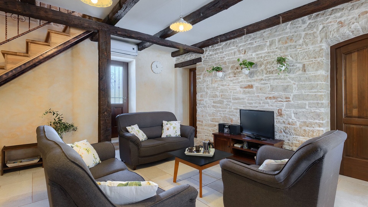 Photo of Livingroom in Gajana