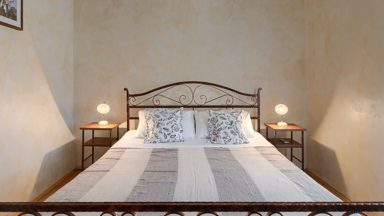 Photo of Bedroom in Gajana