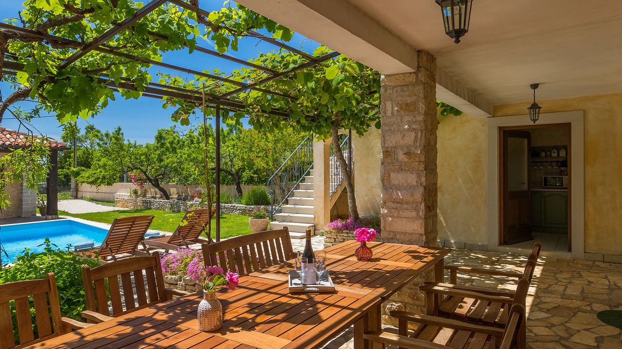 Photo of Outdoor in Gajana