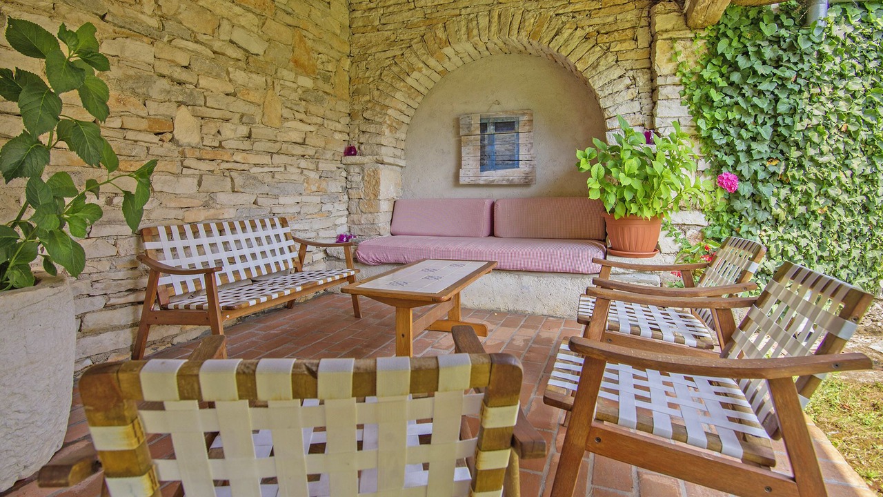 Photo of Patio Balcony in Kavran