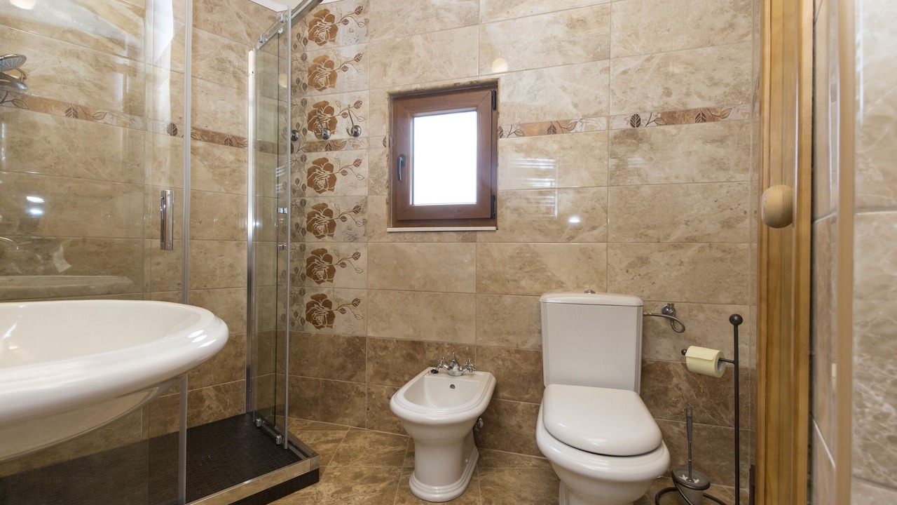 Photo of Bathroom in Brsec