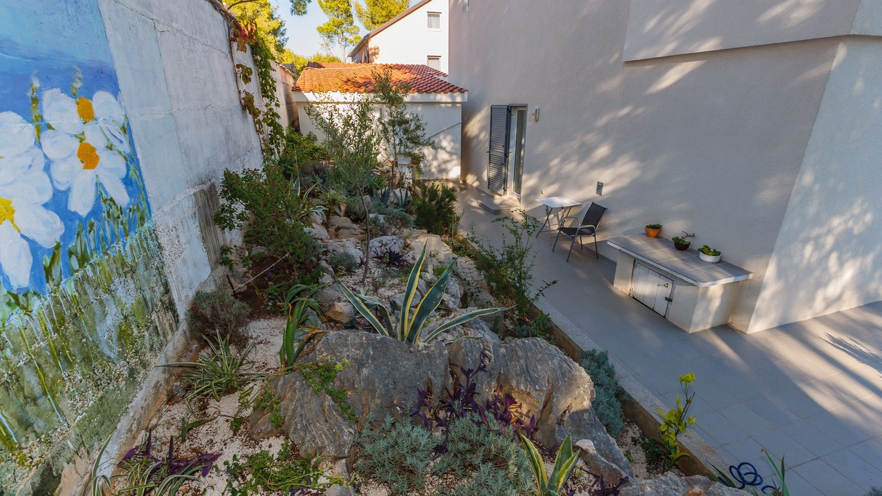 Photo of Patio Balcony in Cove Osibova (Milna)