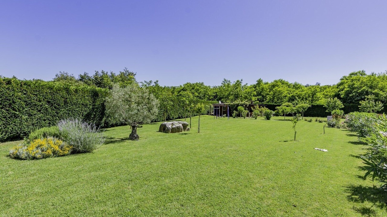 Photo of Outdoor in Monterol