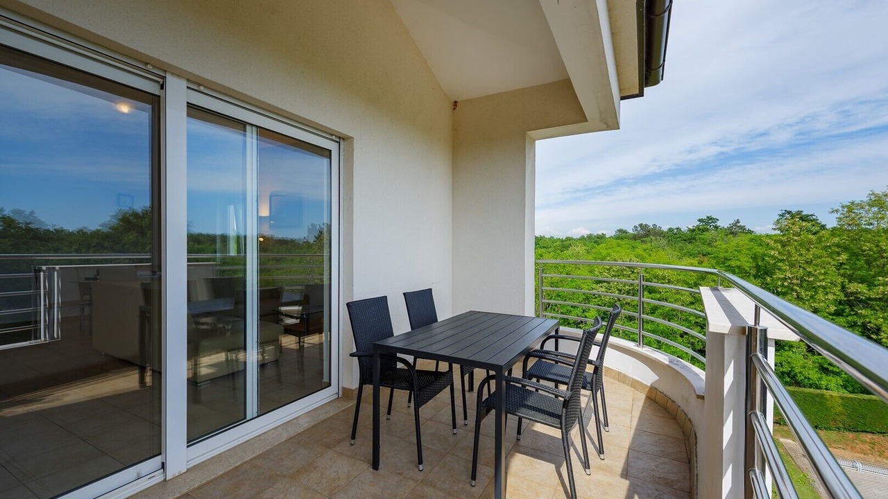 Photo of Outdoor in Monterol