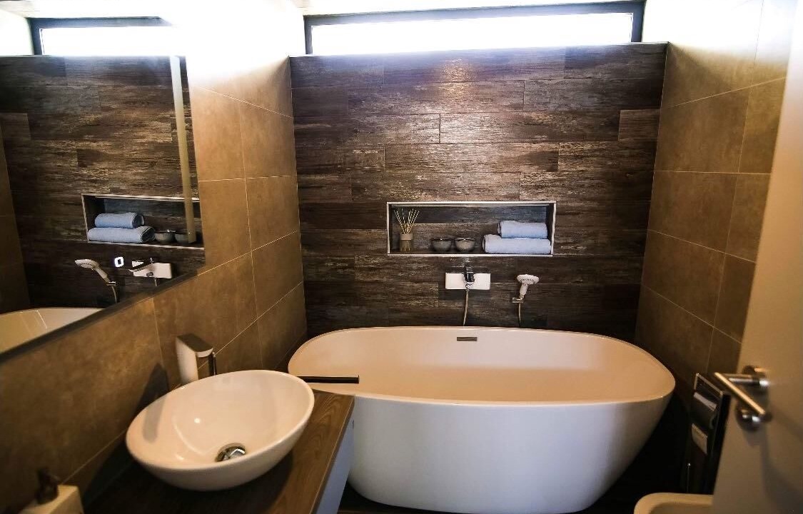 Photo of Bathroom in Nin