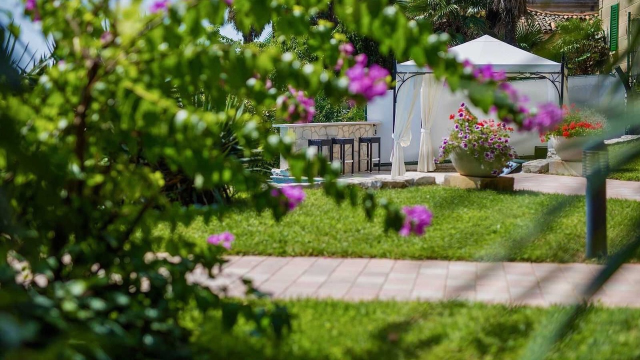 Photo of Patio Balcony in Ika