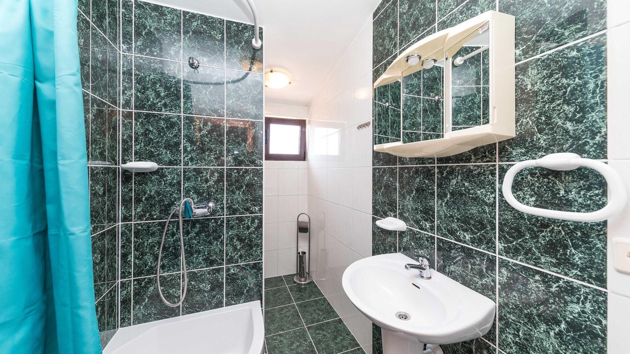Photo of Bathroom in Okrug Donji