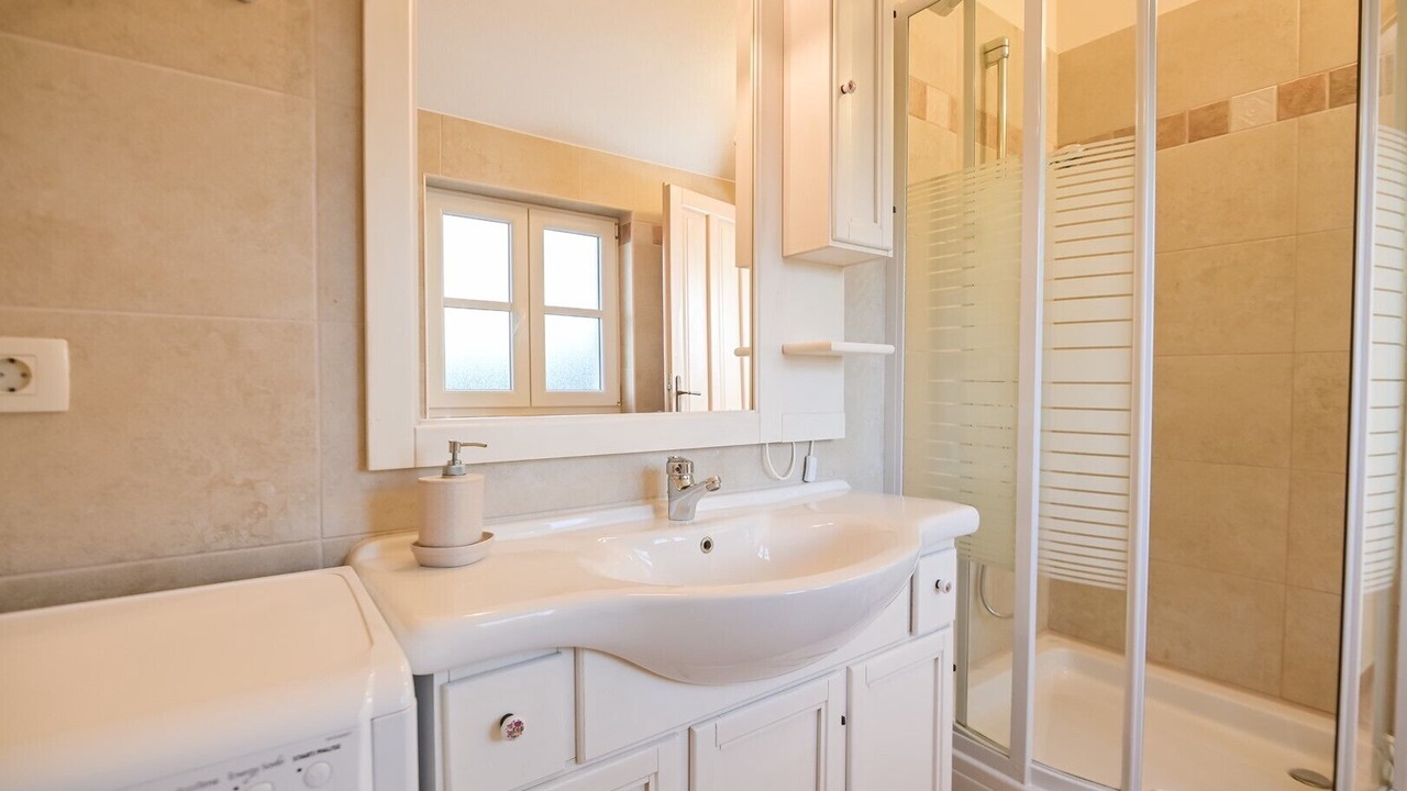 Photo of Bathroom in Kras