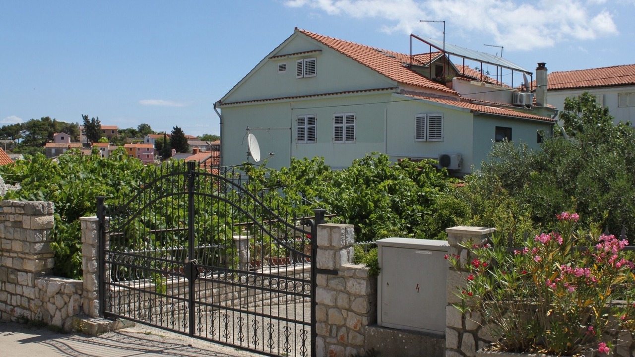 Photo of Outdoor in Cove Murtar
