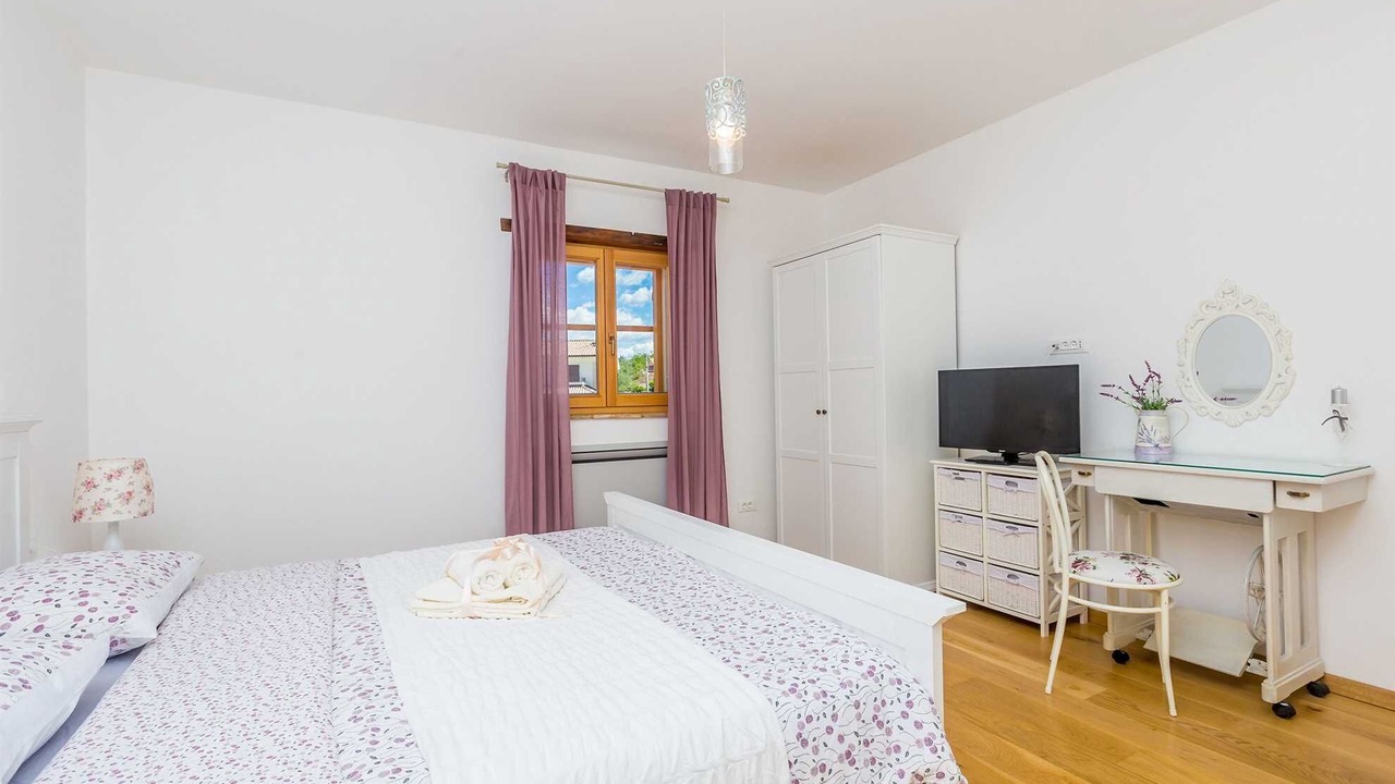 Photo of Bedroom in Kras
