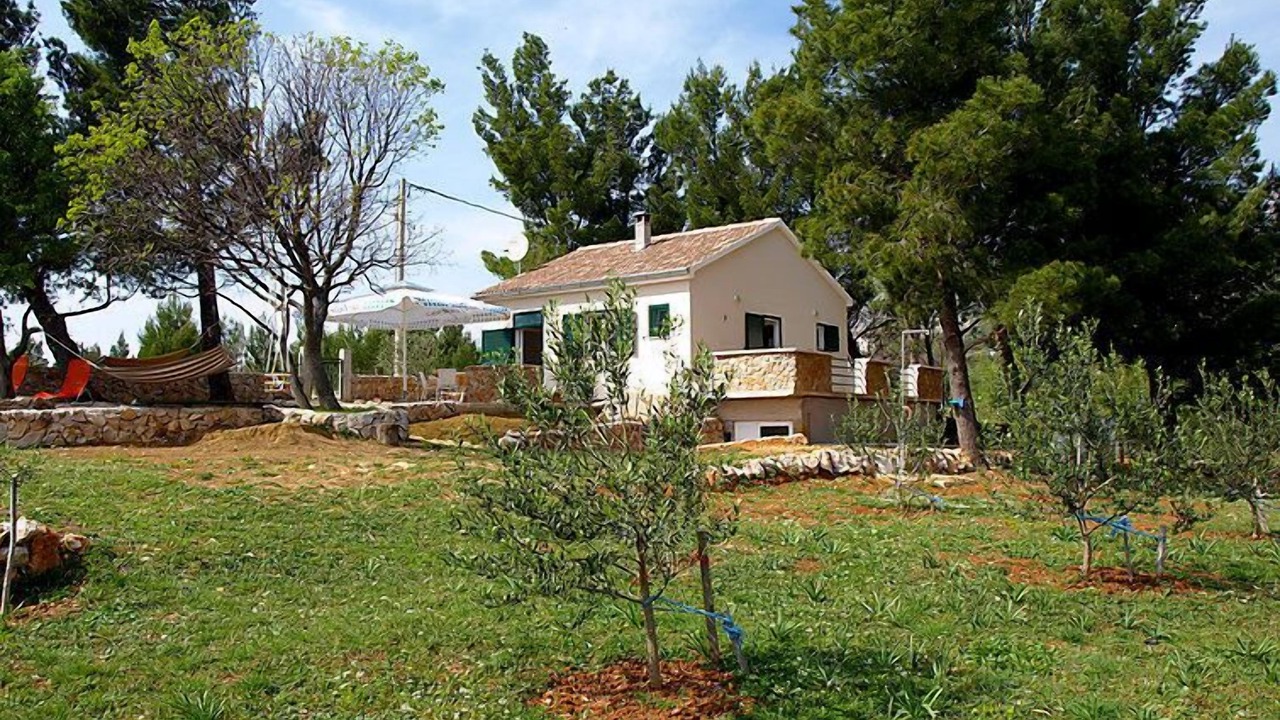 Photo of Outdoor in Seline