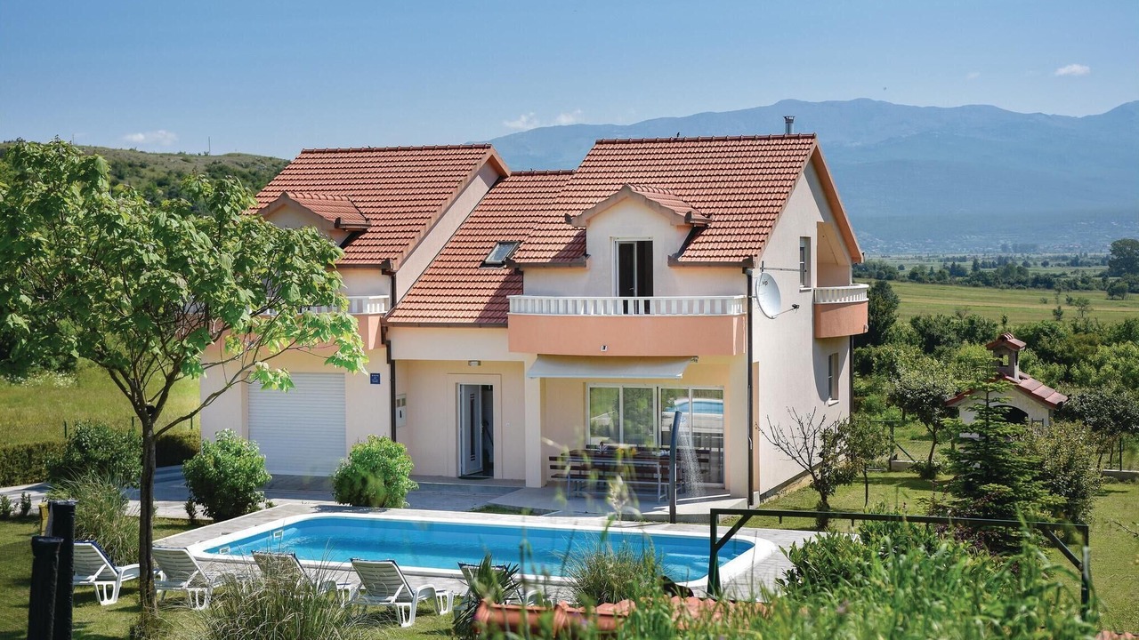 Photo of Outdoor in Sinj