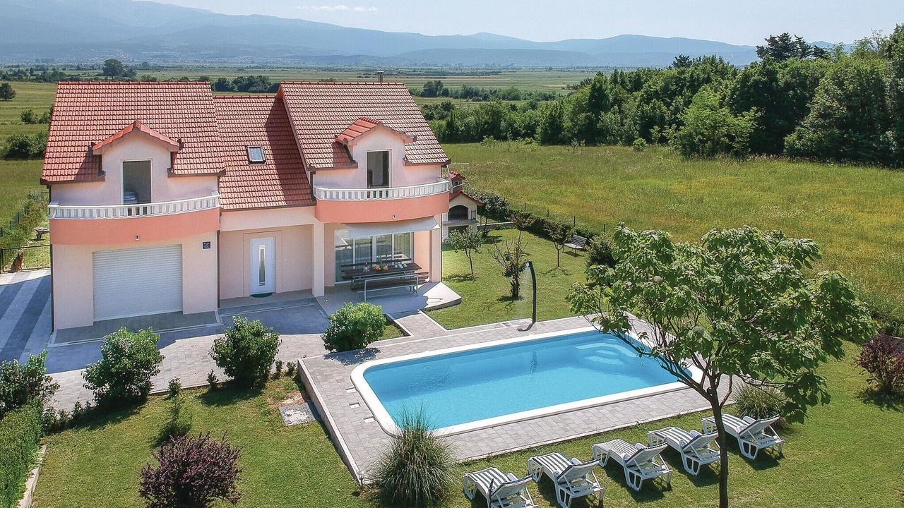 Photo of Outdoor in Sinj