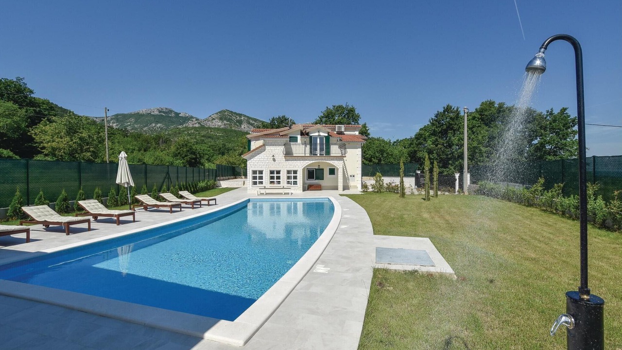 Photo of Outdoor in Hrvace
