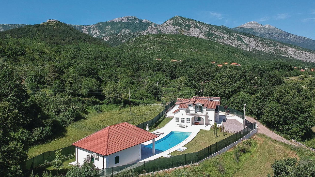 Photo of Outdoor in Hrvace