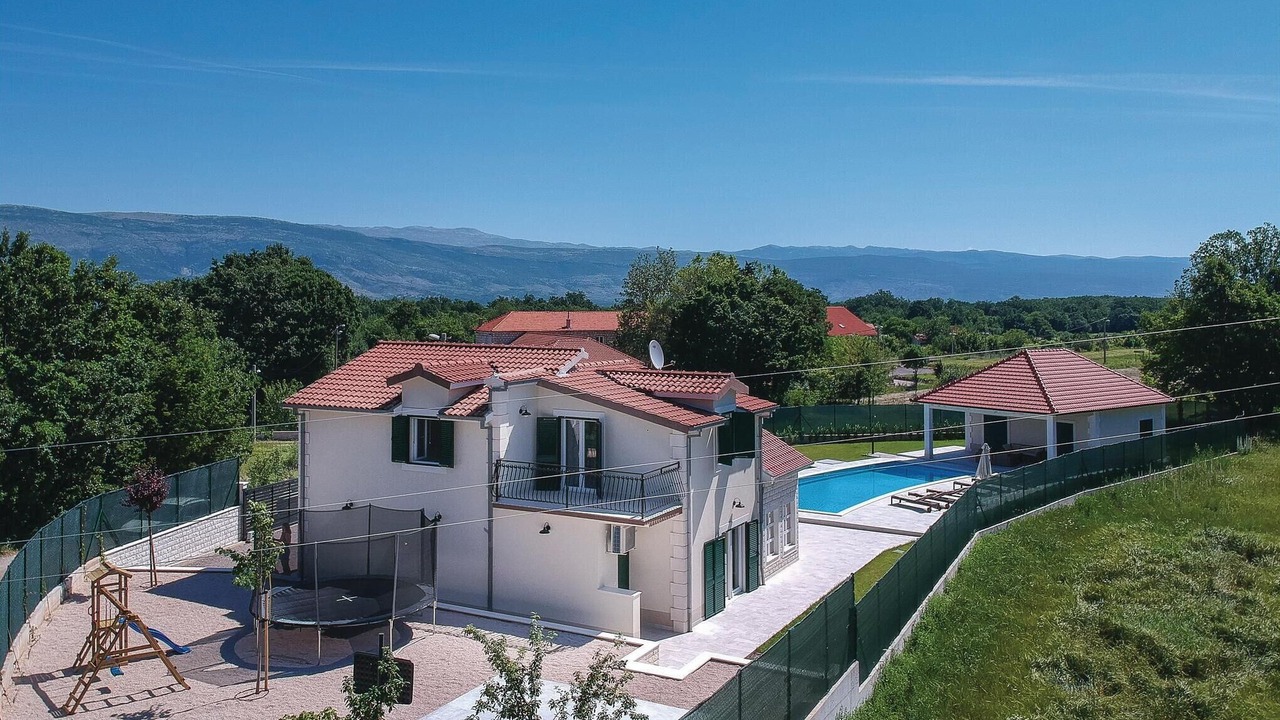 Photo of Outdoor in Hrvace