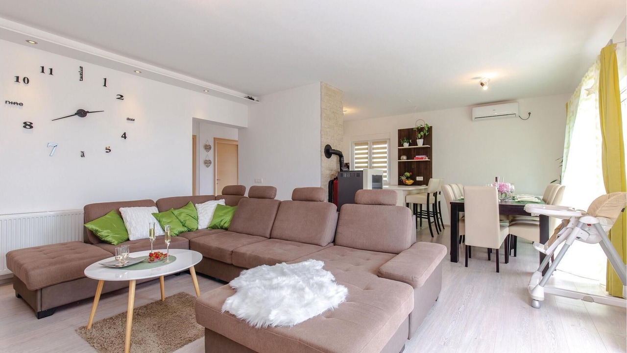 Photo of Bedroom in Smrika