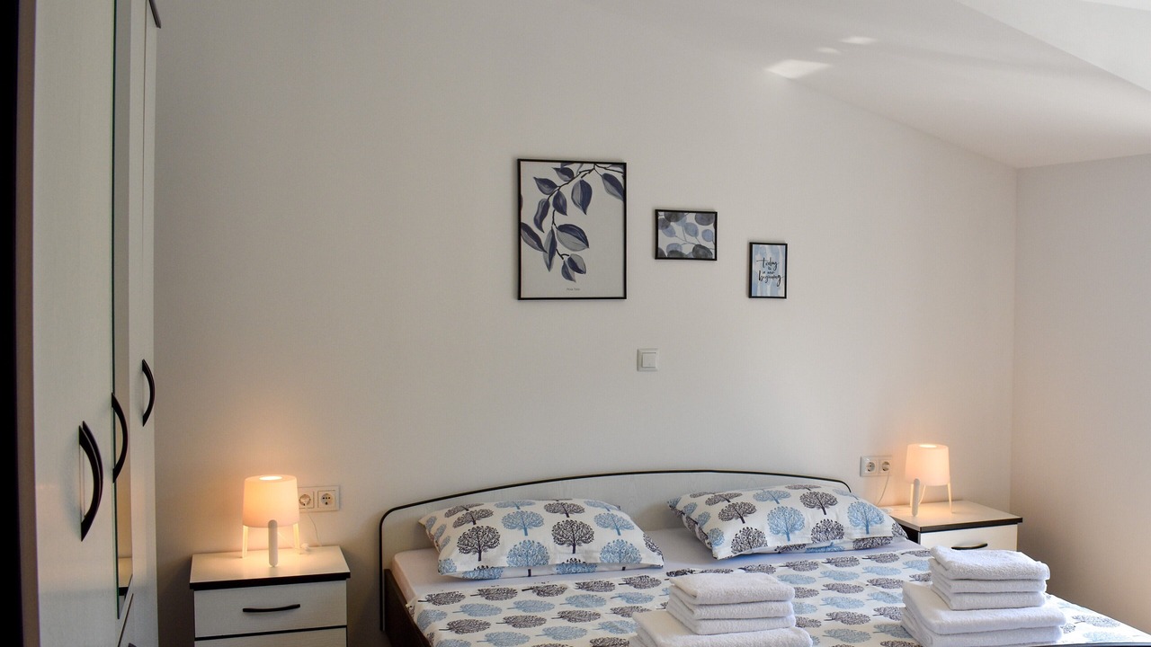 Photo of Bedroom in Neoric
