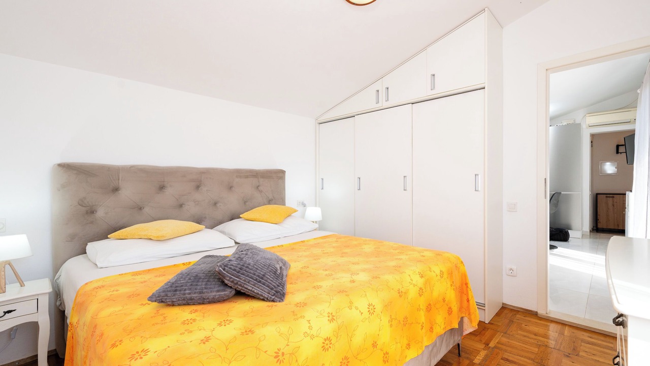 Photo of Bedroom in Okrug Gornji
