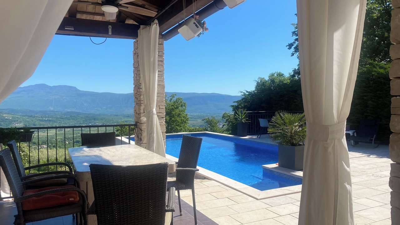 Photo of Outdoor in Pican