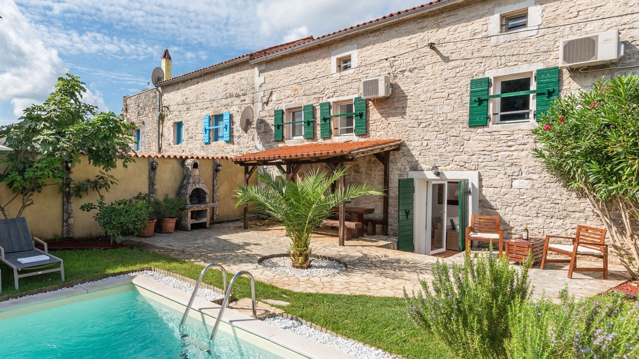 Photo of Outdoor in Stifanici