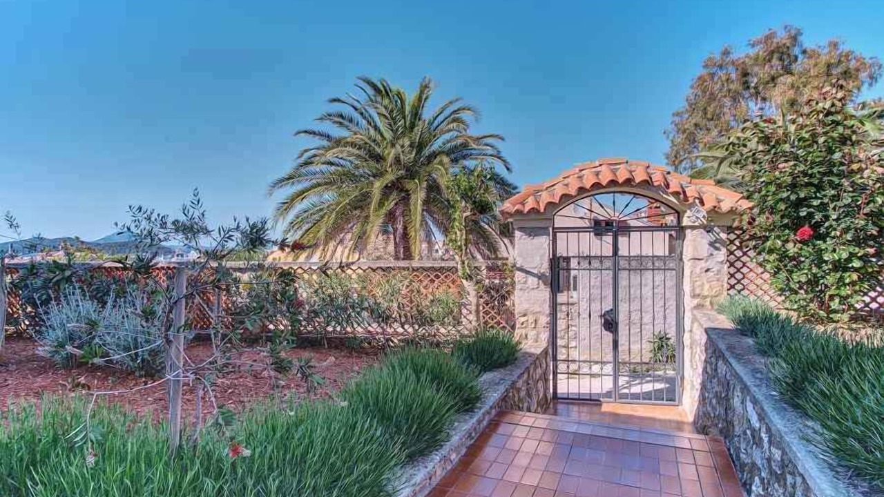 Photo of Outdoor in Cove Murtar