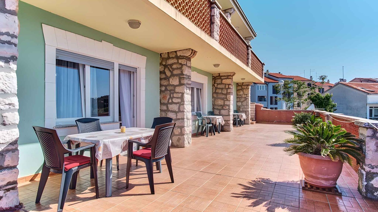 Photo of Outdoor in Cove Murtar