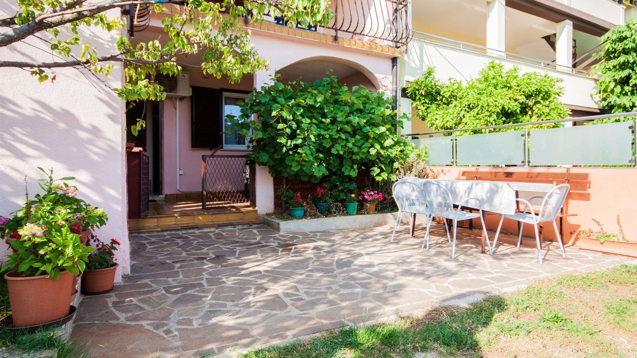 Photo of Outdoor in Monterol