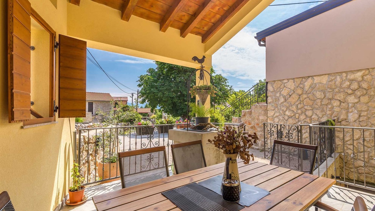 Photo of Outdoor in Risika