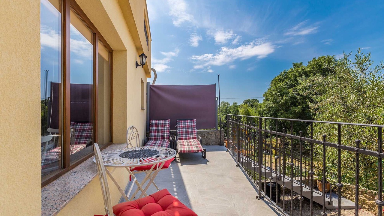 Photo of Outdoor in Risika