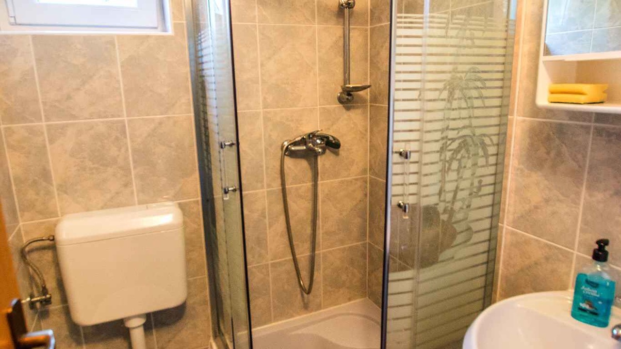 Photo of Bathroom in Seline