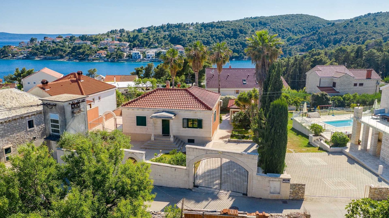 Photo of Outdoor in Sumartin