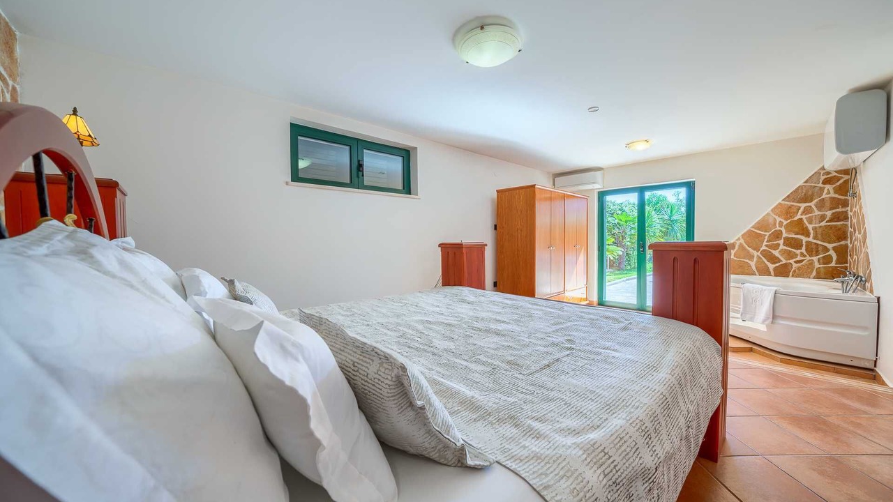 Photo of Bedroom in Sumartin