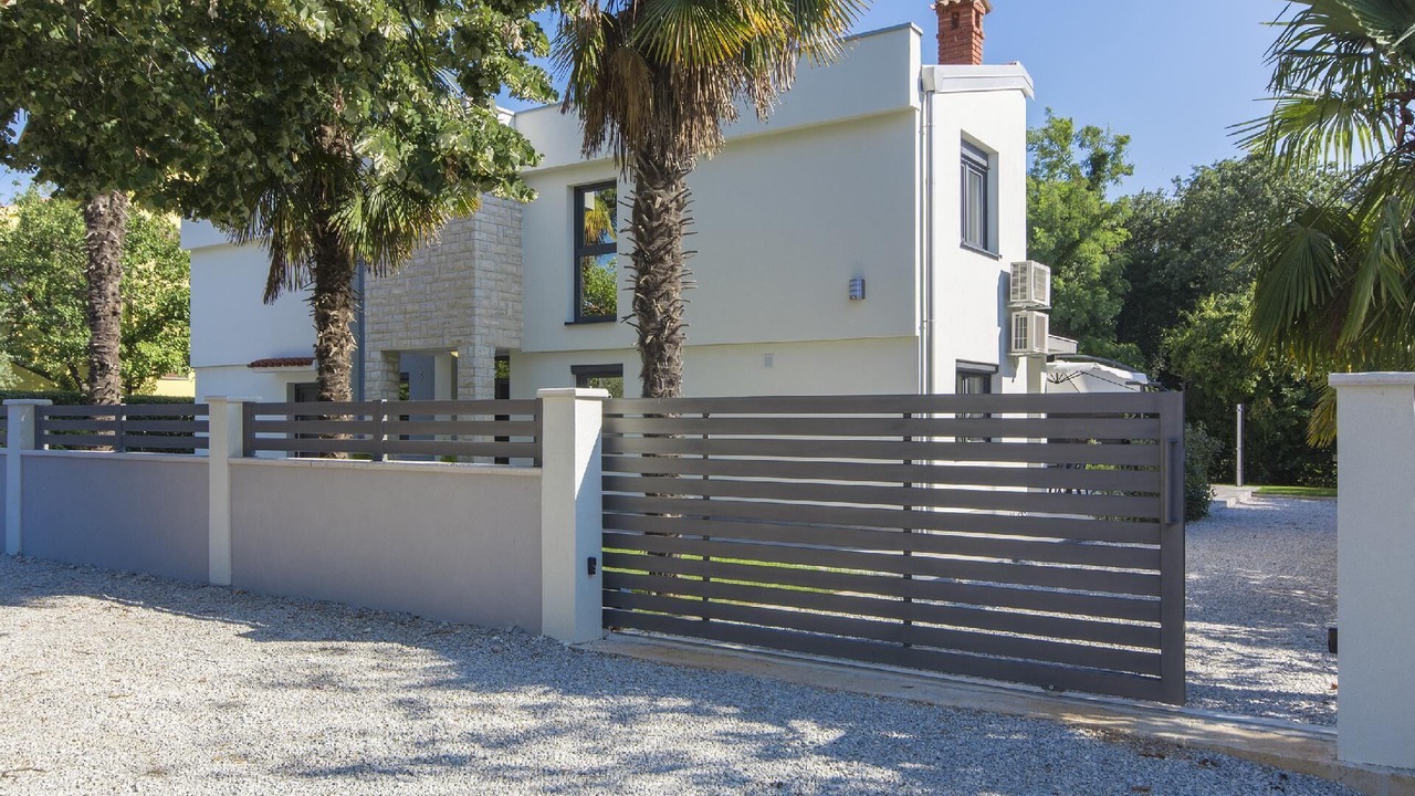 Photo of Outdoor in Spadici