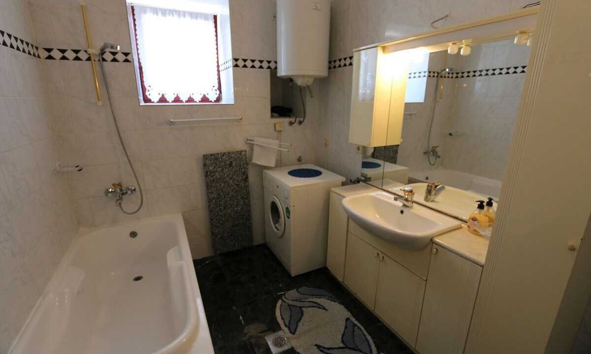 Photo of Bathroom in Silo