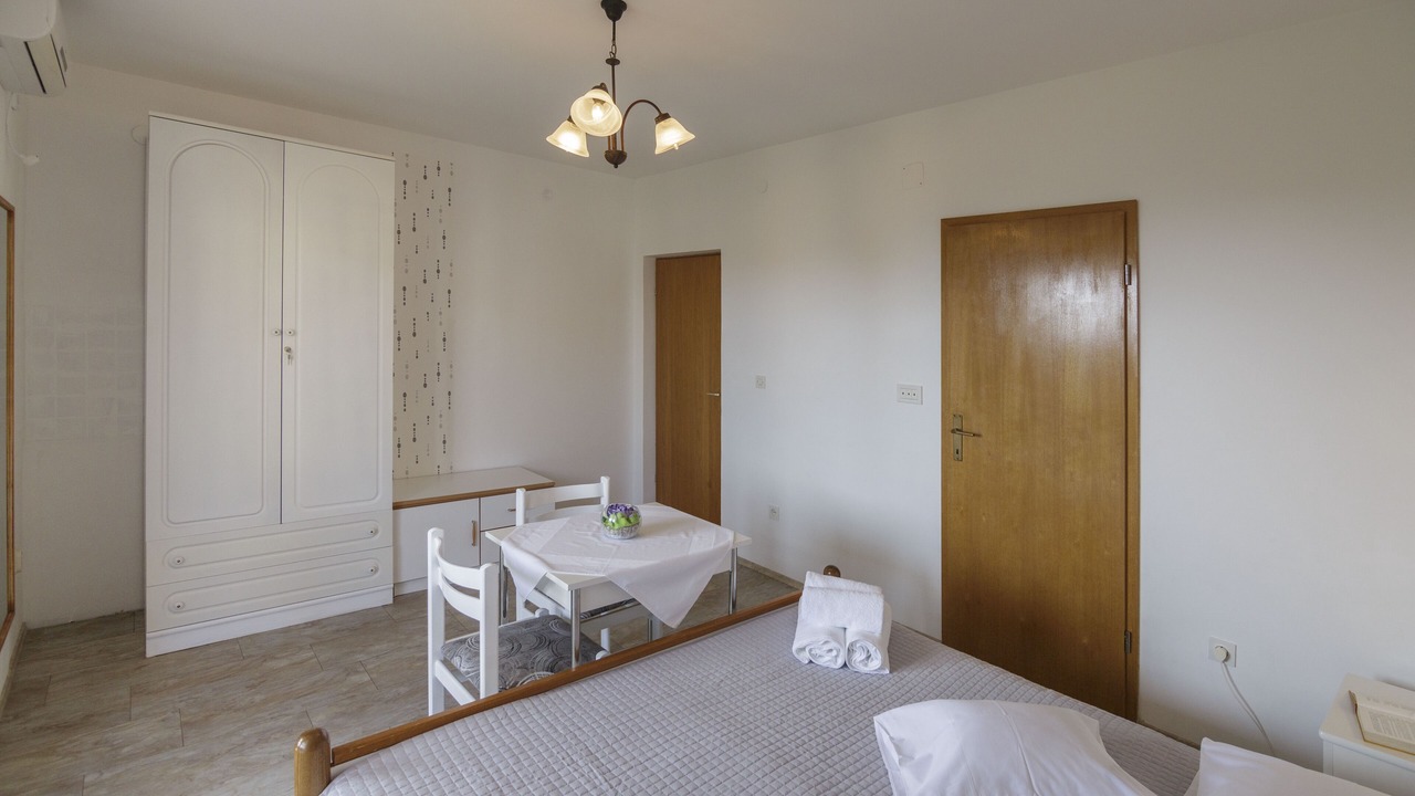 Photo of Bedroom in Komiza