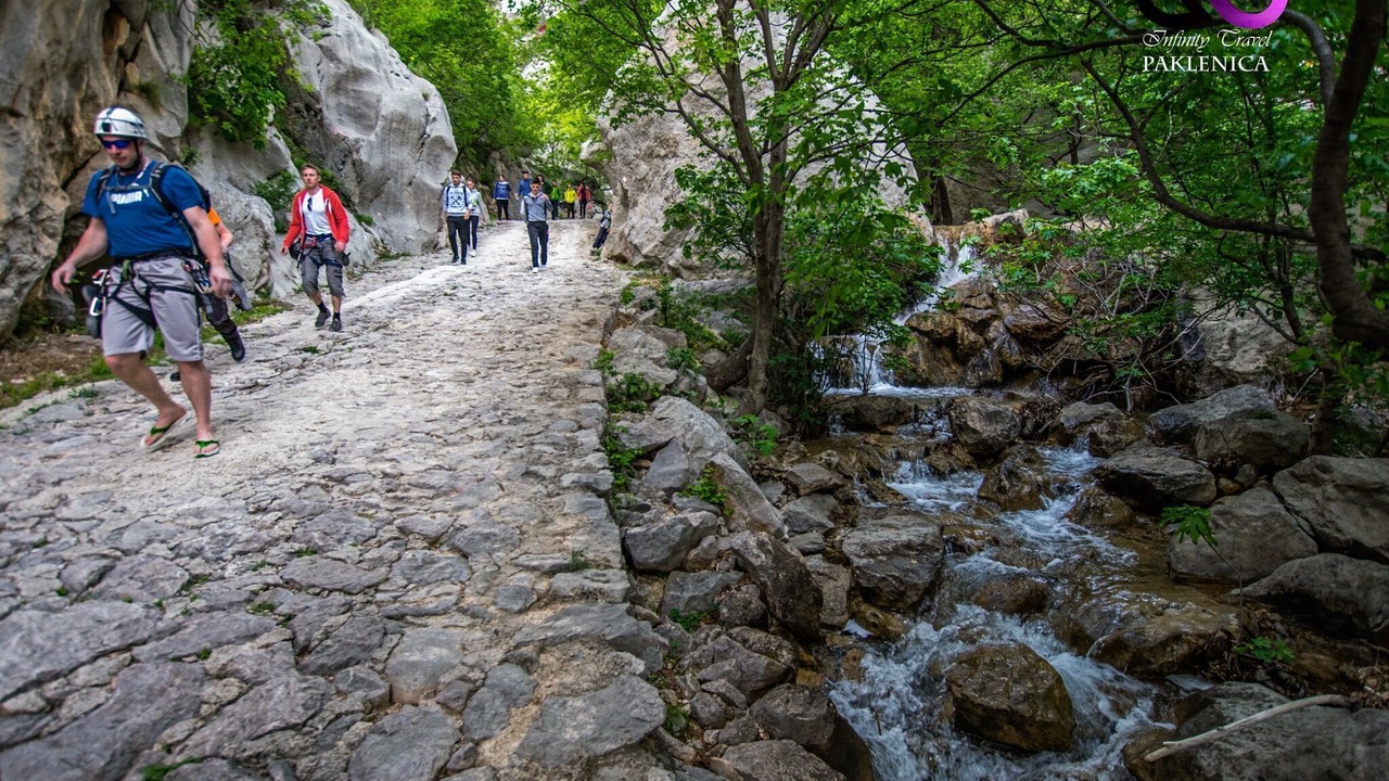 Photo of Outdoor in Seline