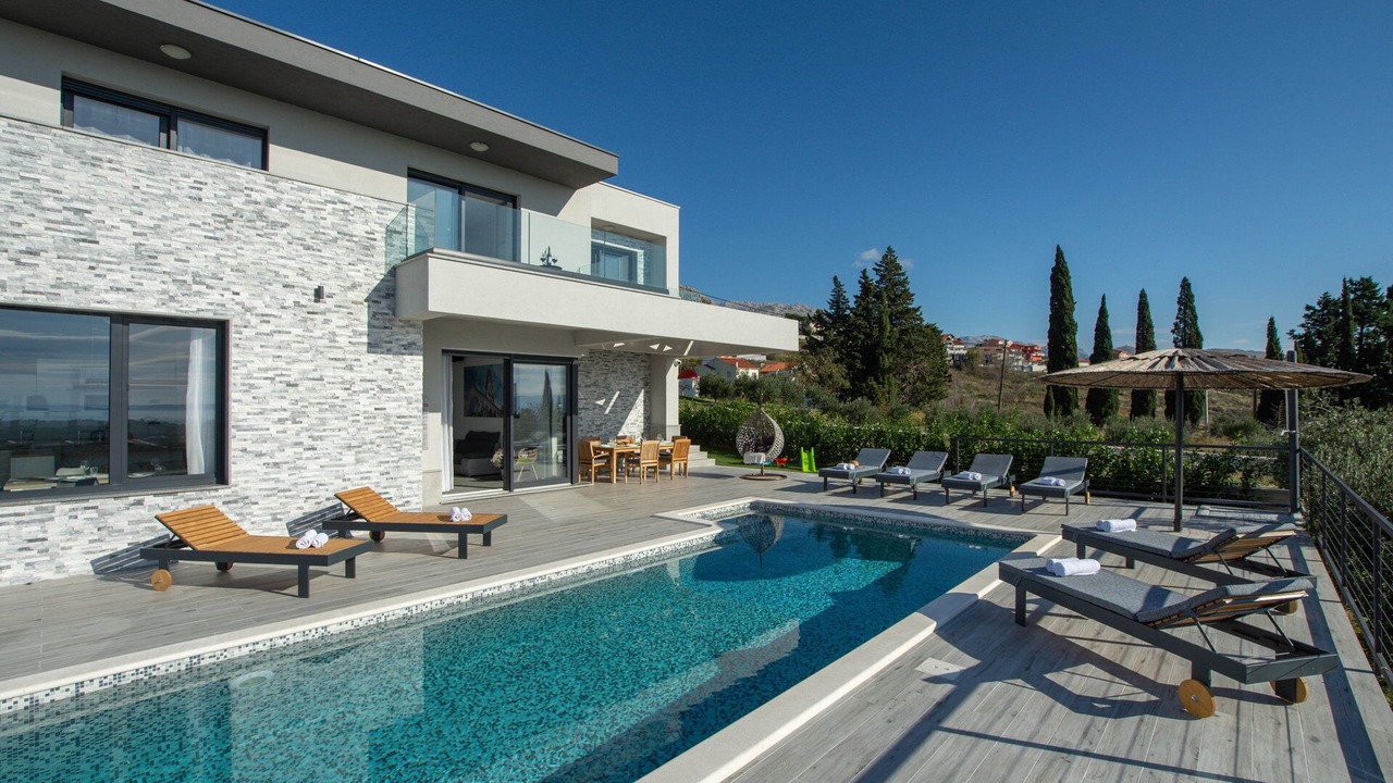 Photo of Outdoor in Mravince