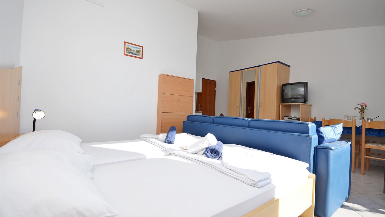Photo of Bedroom in Tribunj
