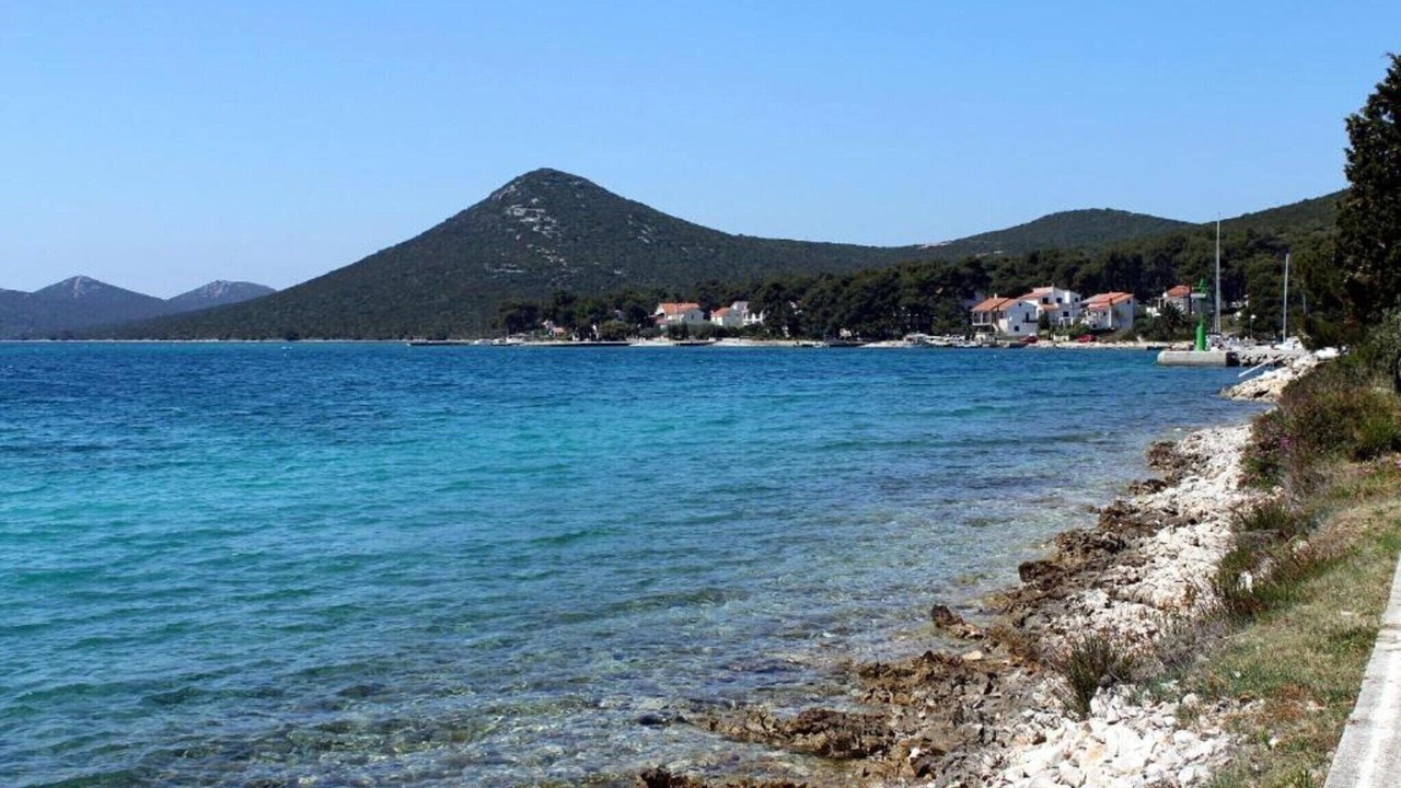 Photo of Others in Molat