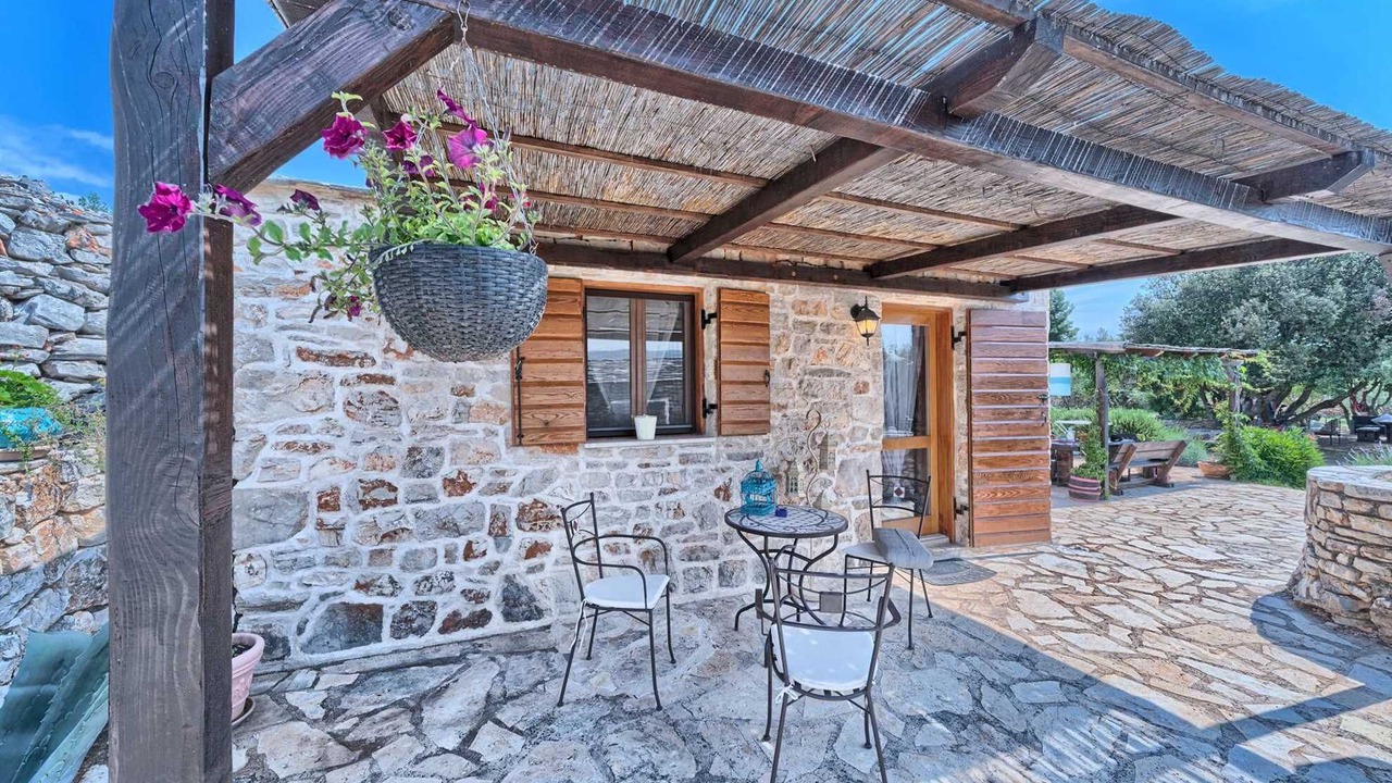 Photo of Outdoor in Cove Basina (Jelsa)