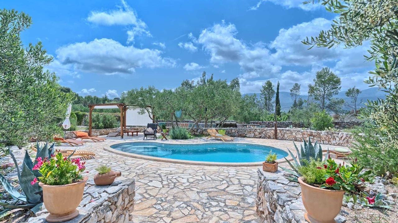 Photo of Outdoor in Cove Basina (Jelsa)