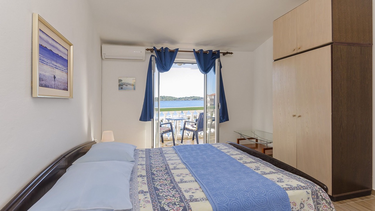 Photo of Bedroom in Srima